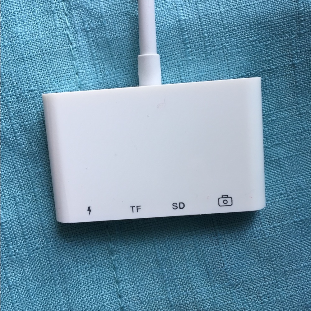 iPhone Adapter - Picture 3 of 5